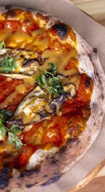 Sfeerbeeld van een open dag met catering van Holie Pizza